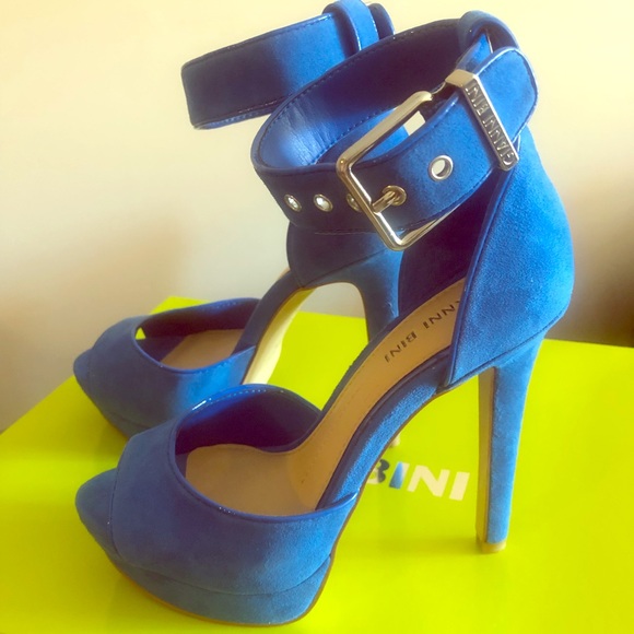 Gianni Bini High Heel Shoes, size 5.5 - Picture 2 of 8